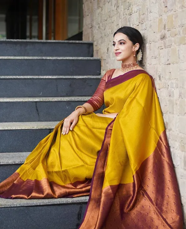 Woven_Kanjivaram_Jacquard_Banarasi_Silk_Saree