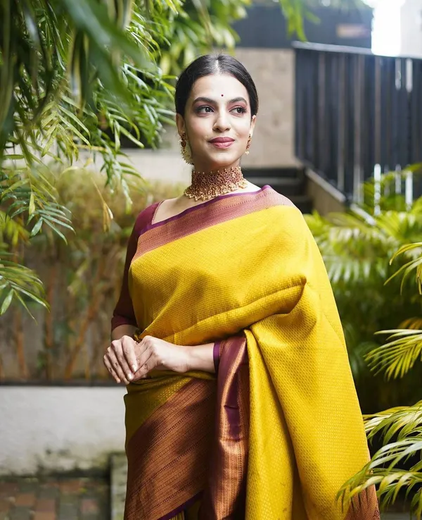 Woven_Kanjivaram_Jacquard_Banarasi_Silk_Saree