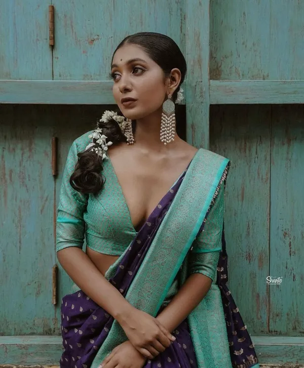 Woven_Kanjivaram_Jacquard_Banarasi_Silk_Saree