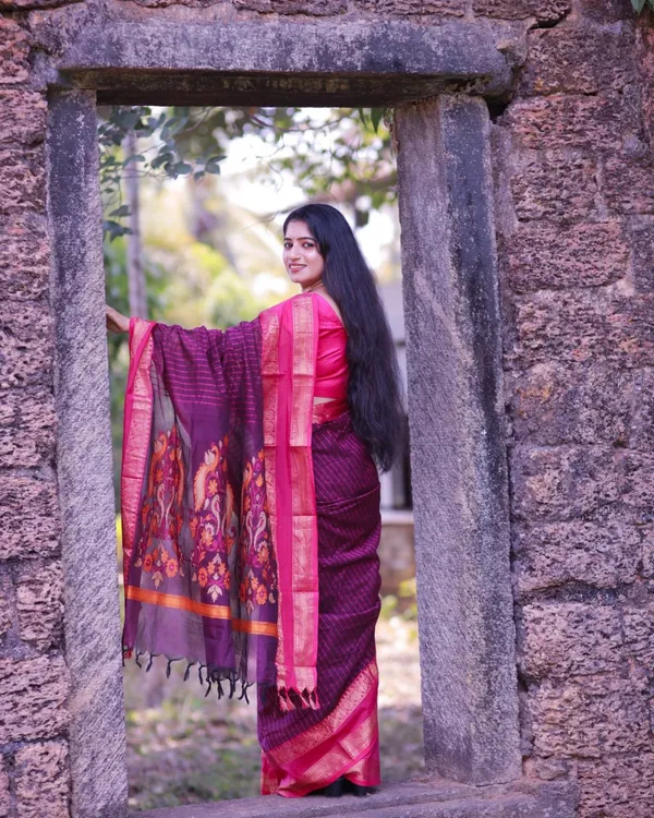 Woven_Kanjivaram_Jacquard_Banarasi_Silk_Saree