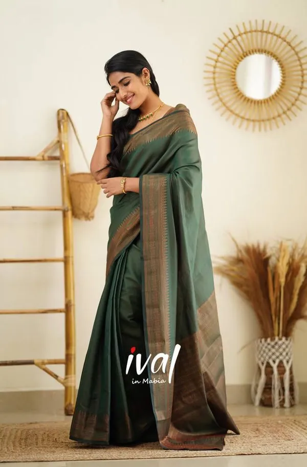 Woven_Kanjivaram_Jacquard_Banarasi_Silk_Saree