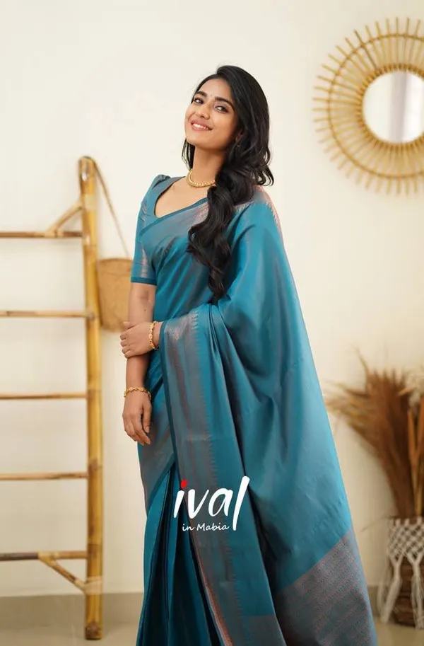 Woven_Kanjivaram_Jacquard_Banarasi_Silk_Saree