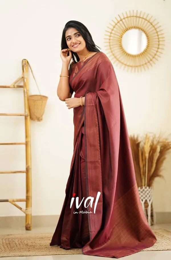 Woven_Kanjivaram_Jacquard_Banarasi_Silk_Saree