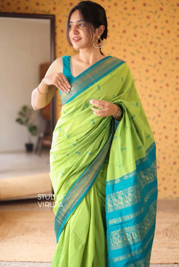 Woven_Kanjivaram_Jacquard_Banarasi_Silk_Saree
