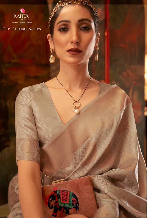 Woven_Kanjivaram_Jacquard_Banarasi_Silk_Saree