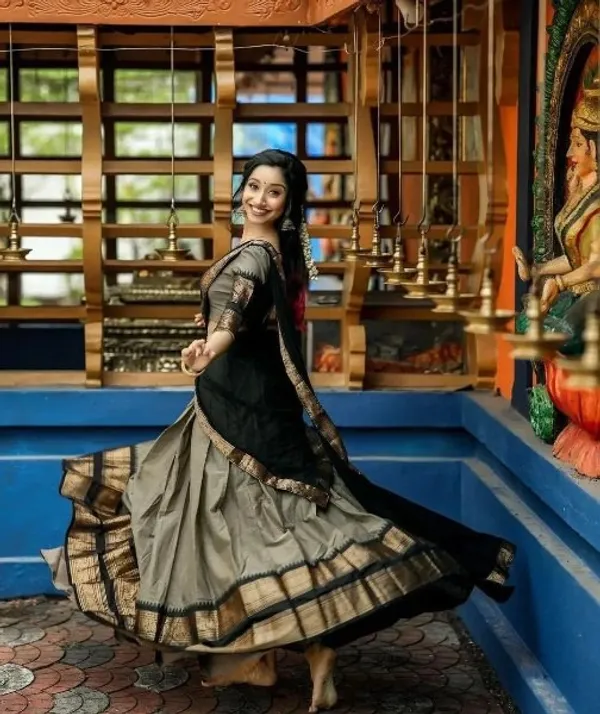 Kanjiveram_Silk_Zari_Lehenga_With_Blouse_Along_With_Banarsi_Silk_Dupatta