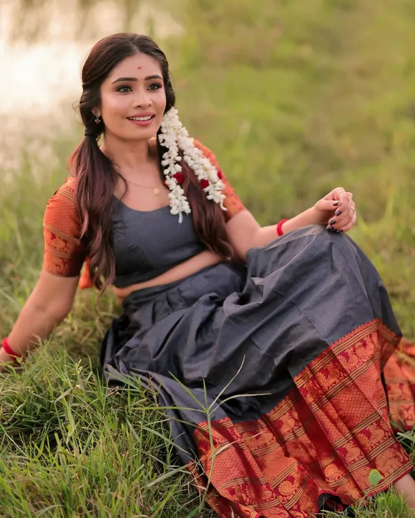 Kanjiveram_Silk_Zari_Lehenga_With_Blouse_Along_With_Banarsi_Silk_Dupatta