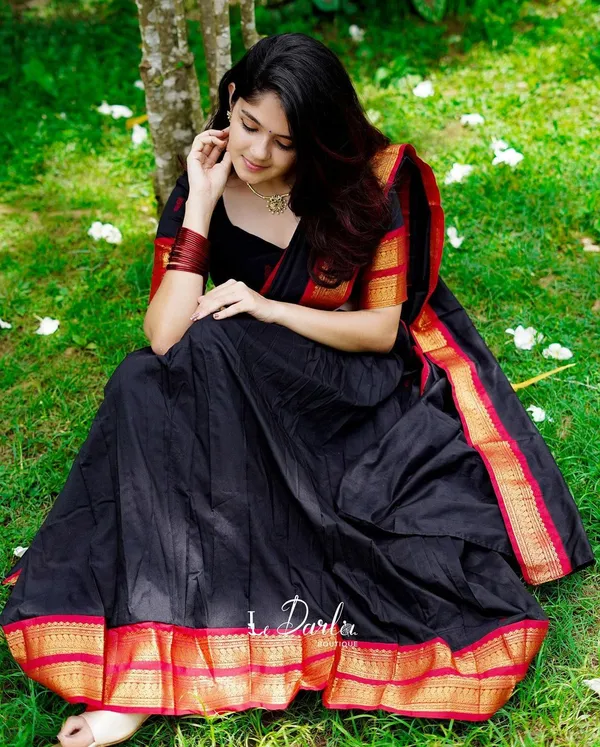 Kanjiveram_Silk_Zari_Lehenga_With_Blouse_Along_With_Banarsi_Silk_Dupatta