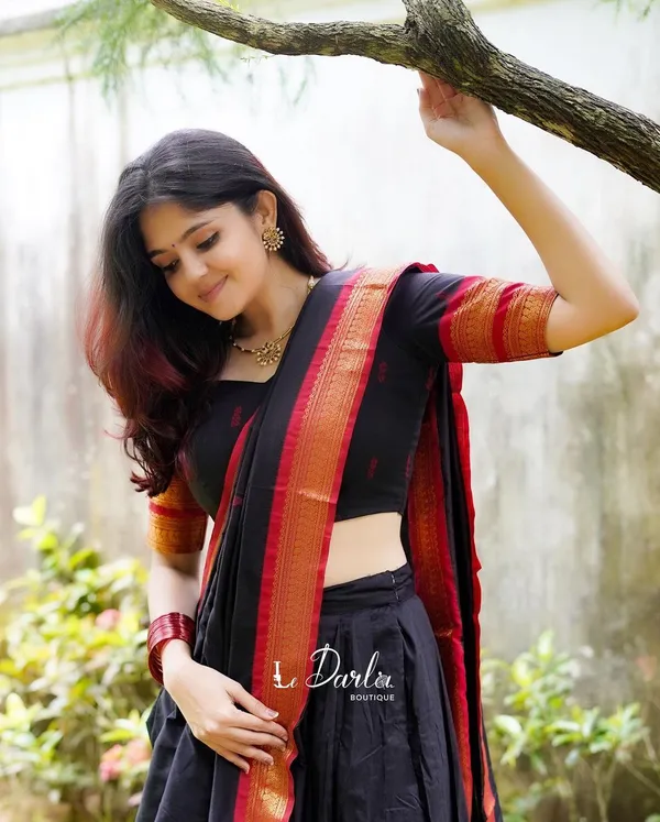 Kanjiveram_Silk_Zari_Lehenga_With_Blouse_Along_With_Banarsi_Silk_Dupatta