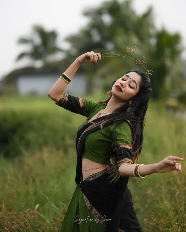 Kanjiveram_Silk_Zari_Lehenga_With_Blouse_Along_With_Banarsi_Silk_Dupatta