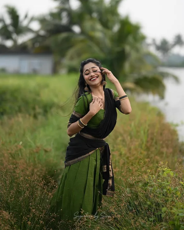 Kanjiveram_Silk_Zari_Lehenga_With_Blouse_Along_With_Banarsi_Silk_Dupatta