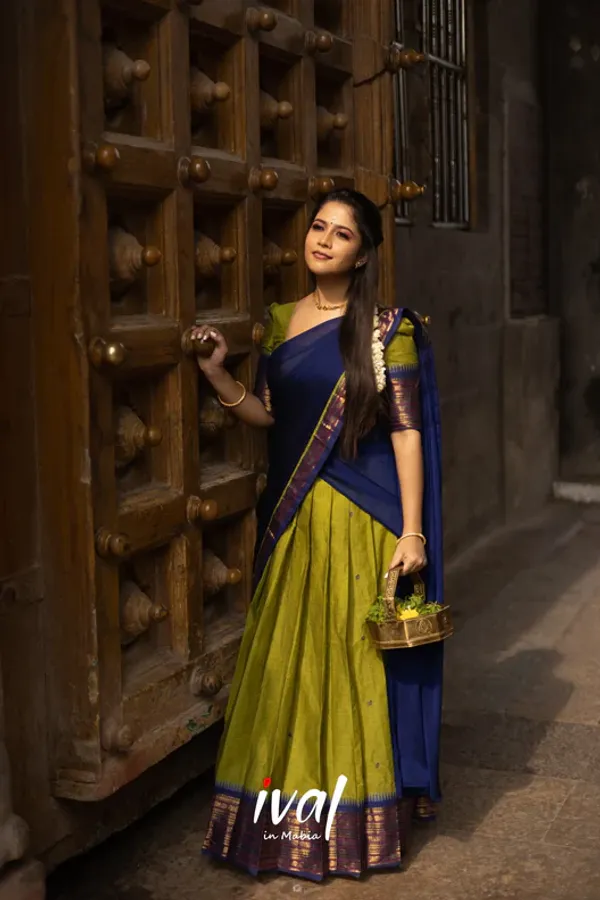 Kanjiveram_Silk_Zari_Lehenga_With_Blouse_Along_With_Banarsi_Silk_Dupatta