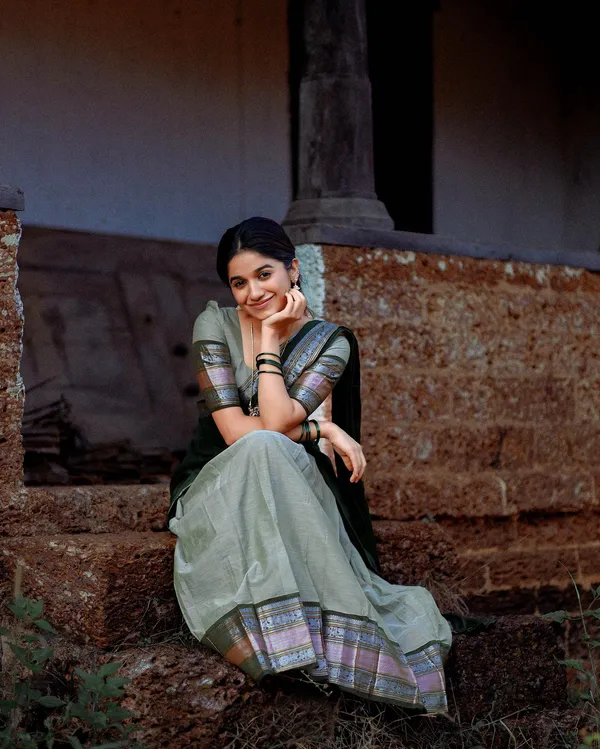 Kanjiveram_Silk_Zari_Lehenga_With_Blouse_Along_With_Banarsi_Silk_Dupatta