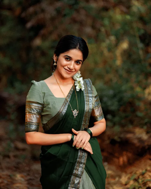 Kanjiveram_Silk_Zari_Lehenga_With_Blouse_Along_With_Banarsi_Silk_Dupatta