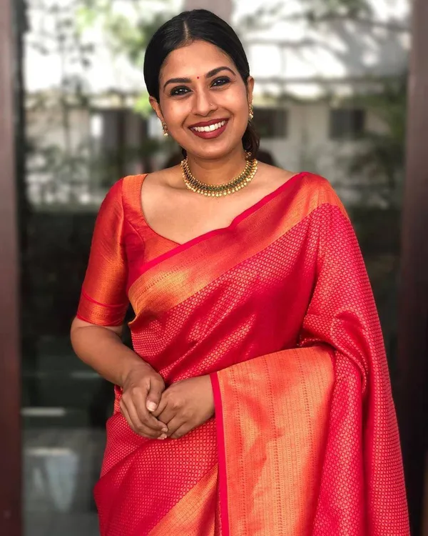 Woven_Kanjivaram_Jacquard_Banarasi_Silk_Saree