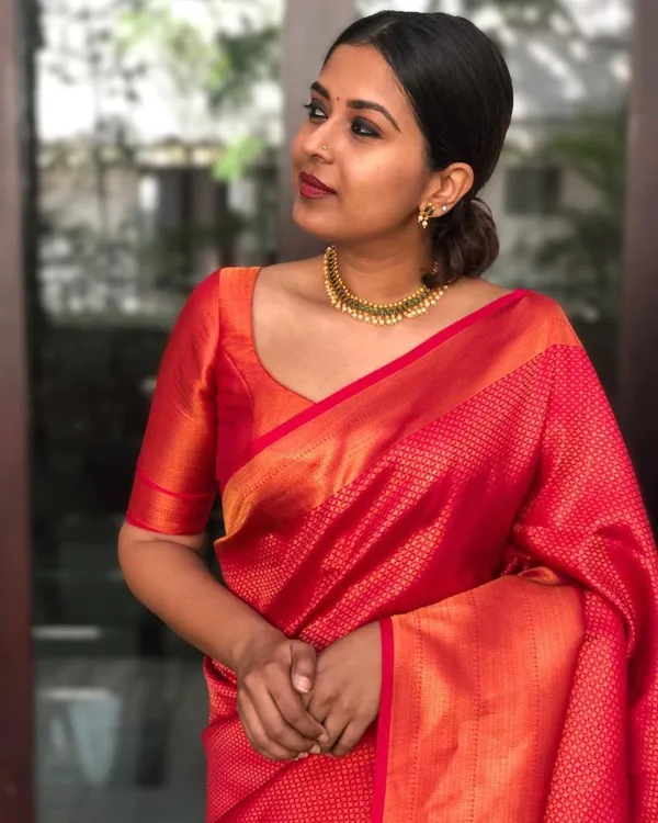 Woven_Kanjivaram_Jacquard_Banarasi_Silk_Saree