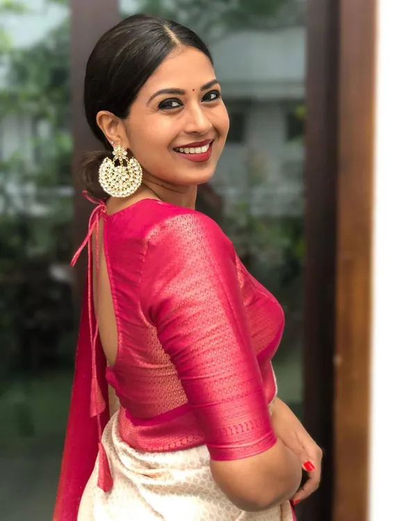 Woven_Kanjivaram_Jacquard_Banarasi_Silk_Saree