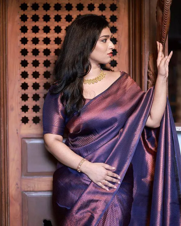 Woven_Kanjivaram_Jacquard_Banarasi_Silk_Saree