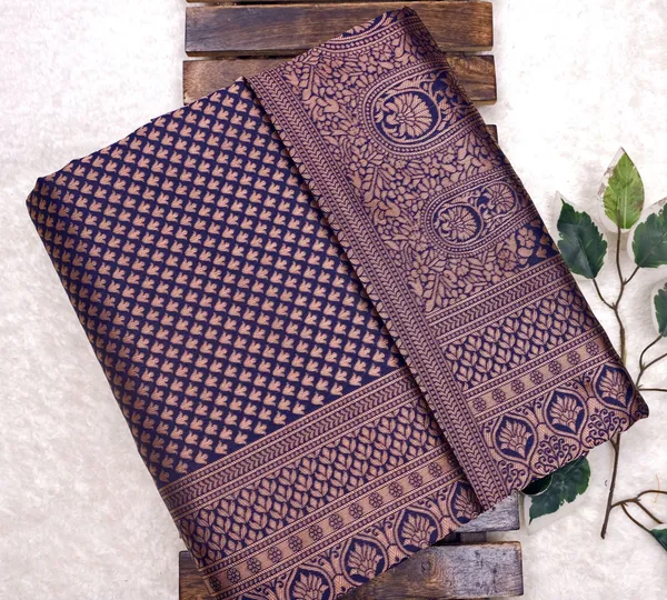 Woven_Kanjivaram_Jacquard_Banarasi_Silk_Saree