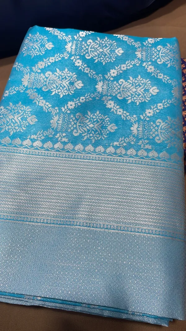 Woven_Kanjivaram_Jacquard_Banarasi_Silk_Saree
