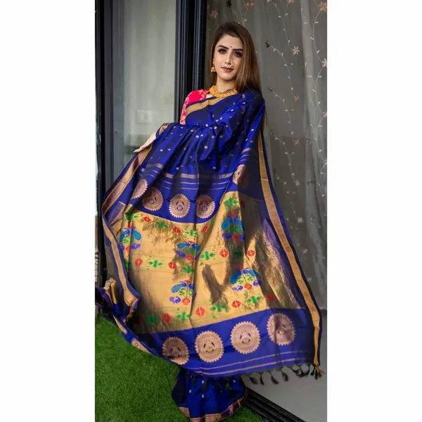 Woven_Kanjivaram_Jacquard_Banarasi_Silk_Saree