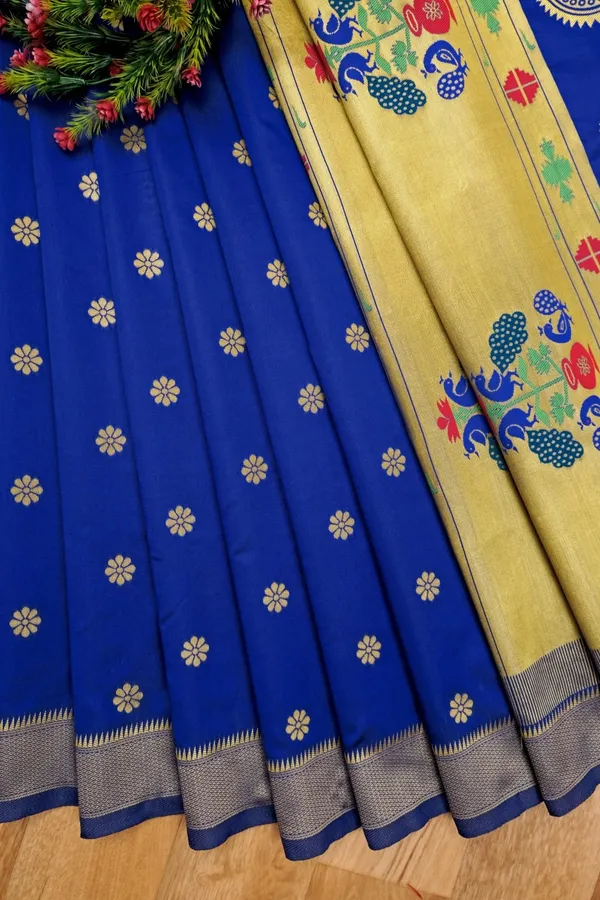 Woven_Kanjivaram_Jacquard_Banarasi_Silk_Saree