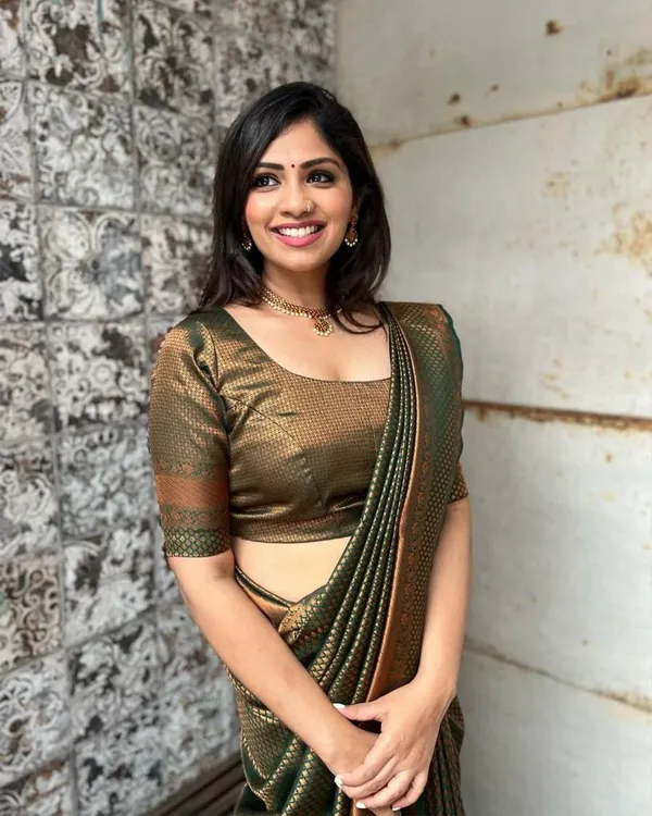 Woven_Kanjivaram_Jacquard_Banarasi_Silk_Saree