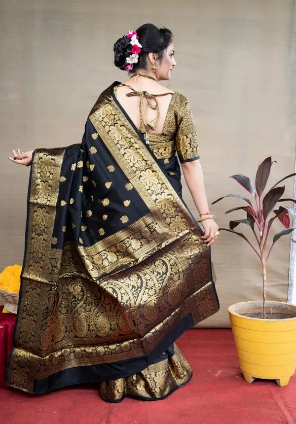 Woven_Kanjivaram_Jacquard_Banarasi_Silk_Saree