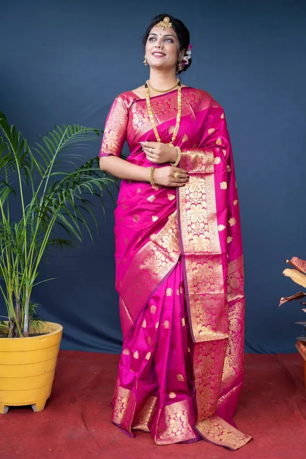 Woven_Kanjivaram_Jacquard_Banarasi_Silk_Saree