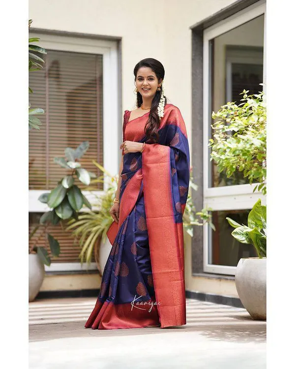 Woven_Kanjivaram_Jacquard_Banarasi_Silk_Saree