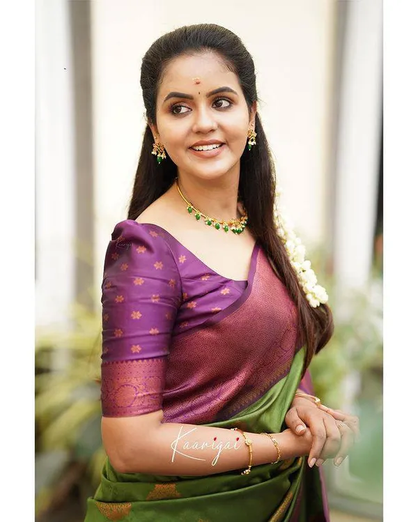 Woven_Kanjivaram_Jacquard_Banarasi_Silk_Saree