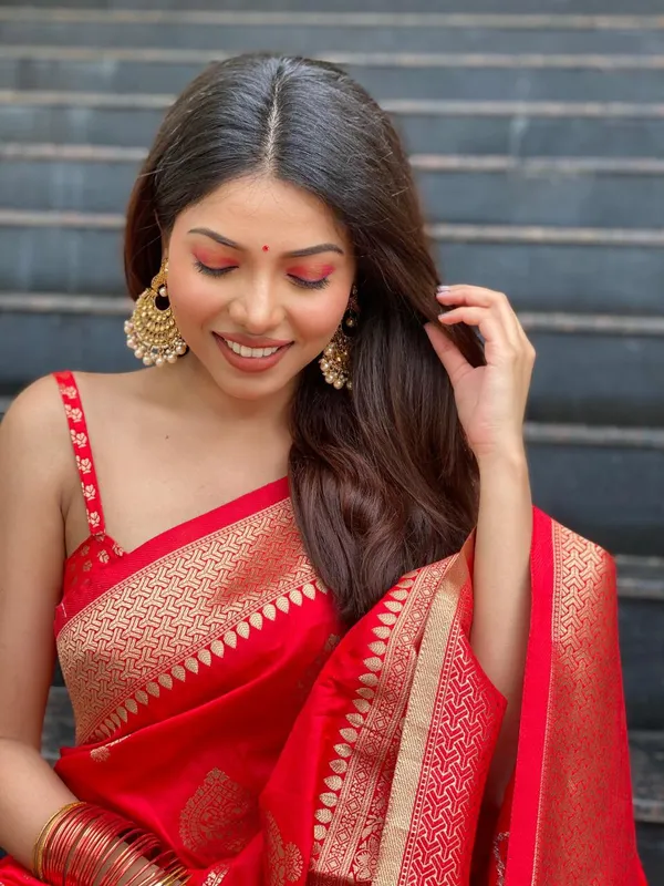 Woven_Kanjivaram_Jacquard_Banarasi_Silk_Saree