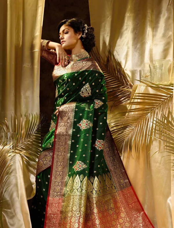 Woven_Kanjivaram_Jacquard_Banarasi_Silk_Saree