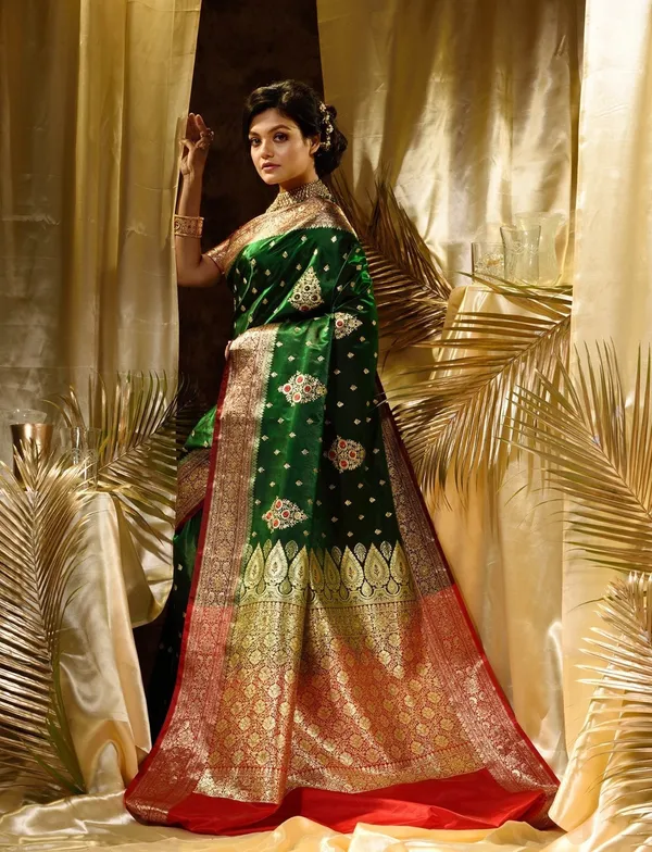 Woven_Kanjivaram_Jacquard_Banarasi_Silk_Saree