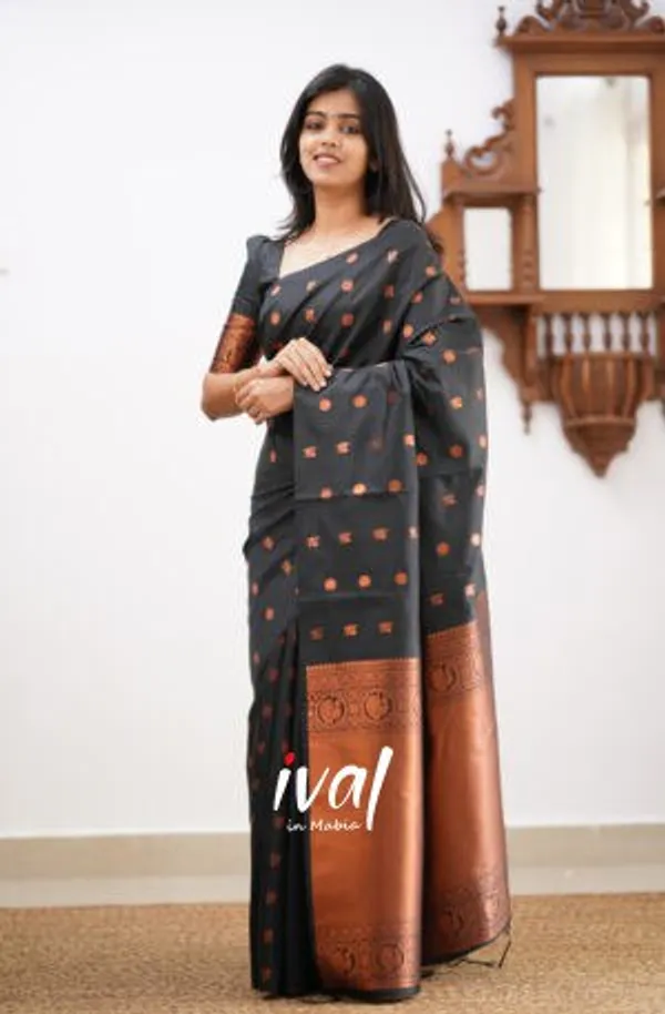 Woven_Kanjivaram_Jacquard_Banarasi_Silk_Saree