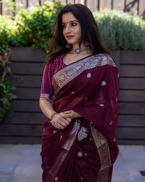 Woven_Kanjivaram_Jacquard_Banarasi_Silk_Saree