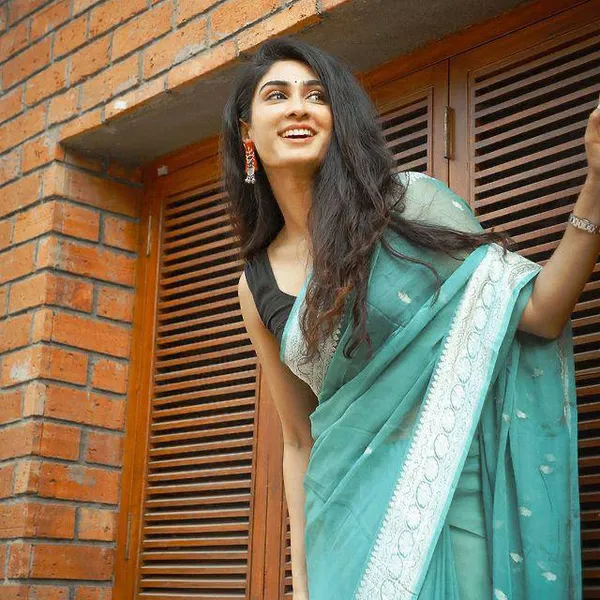 Woven_Kanjivaram_Jacquard_Banarasi_Silk_Saree