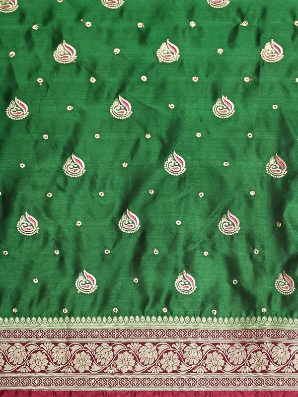 Woven_Kanjivaram_Jacquard_Banarasi_Silk_Saree