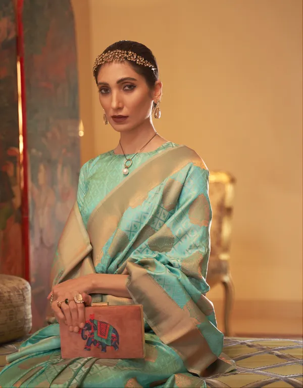 Woven_Kanjivaram_Jacquard_Banarasi_Silk_Saree