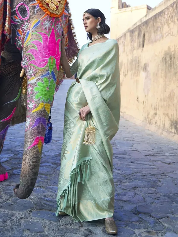 Woven_Kanjivaram_Jacquard_Banarasi_Silk_Saree