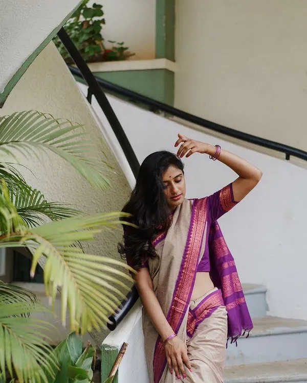 Woven_Kanjivaram_Jacquard_Banarasi_Silk_Saree