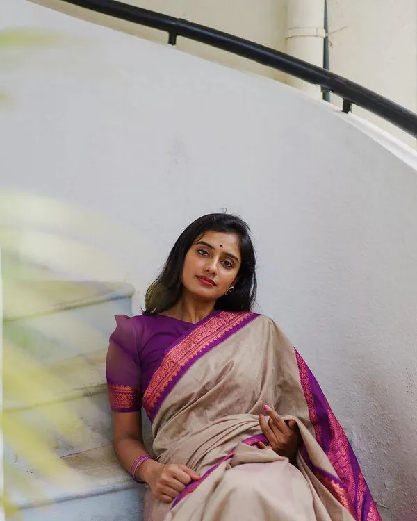 Woven_Kanjivaram_Jacquard_Banarasi_Silk_Saree