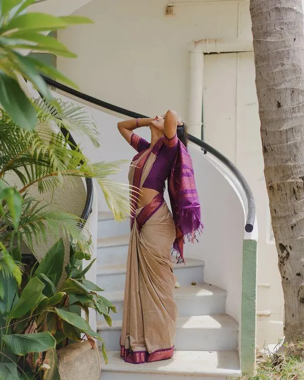 Woven_Kanjivaram_Jacquard_Banarasi_Silk_Saree