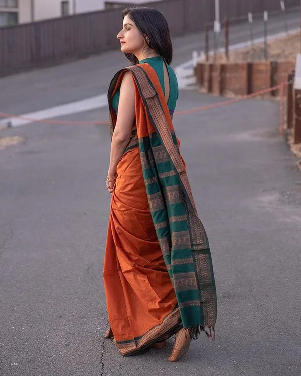 Woven_Kanjivaram_Jacquard_Banarasi_Silk_Saree
