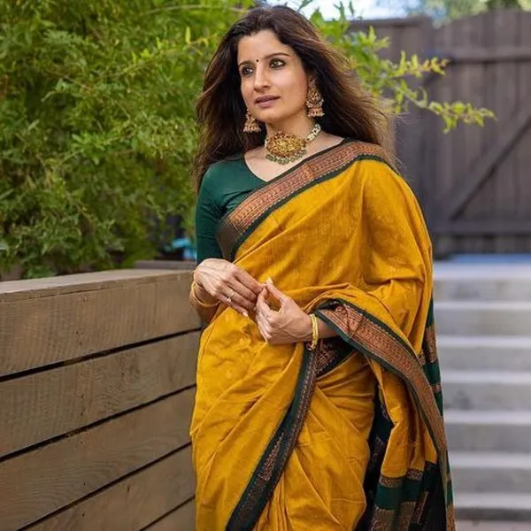 Woven_Kanjivaram_Jacquard_Banarasi_Silk_Saree