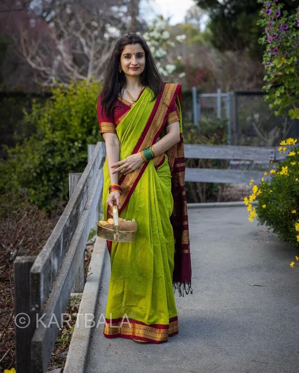 Woven_Kanjivaram_Jacquard_Banarasi_Silk_Saree