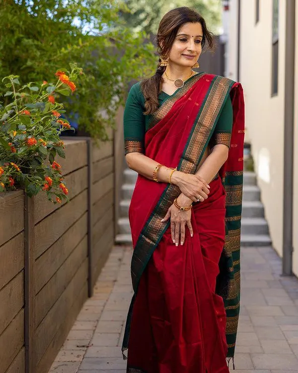 Woven_Kanjivaram_Jacquard_Banarasi_Silk_Saree