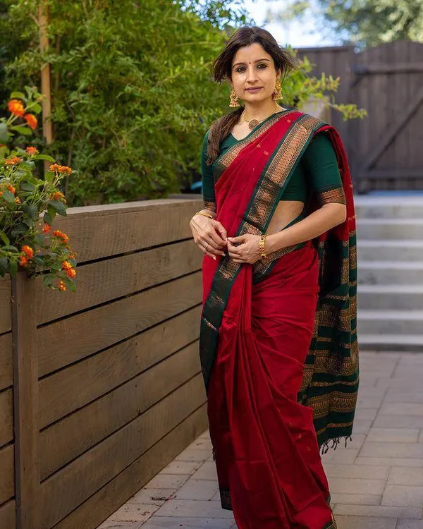 Woven_Kanjivaram_Jacquard_Banarasi_Silk_Saree