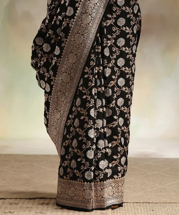 Woven_Kanjivaram_Jacquard_Banarasi_Silk_Saree