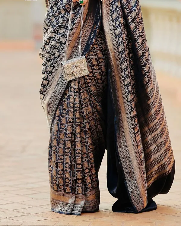 Woven_Kanjivaram_Jacquard_Banarasi_Silk_Saree